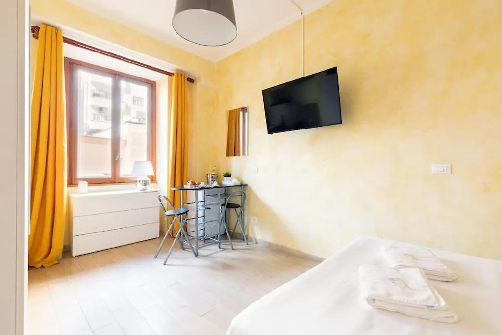 Appartement Private Suite In A Guest House With Private Bathroom N3 Rome Italië
